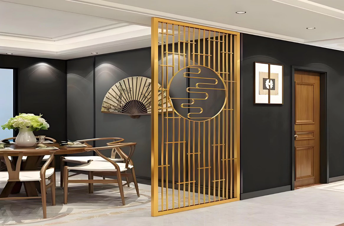 Aluminum screen carving, the collision of classic and modern